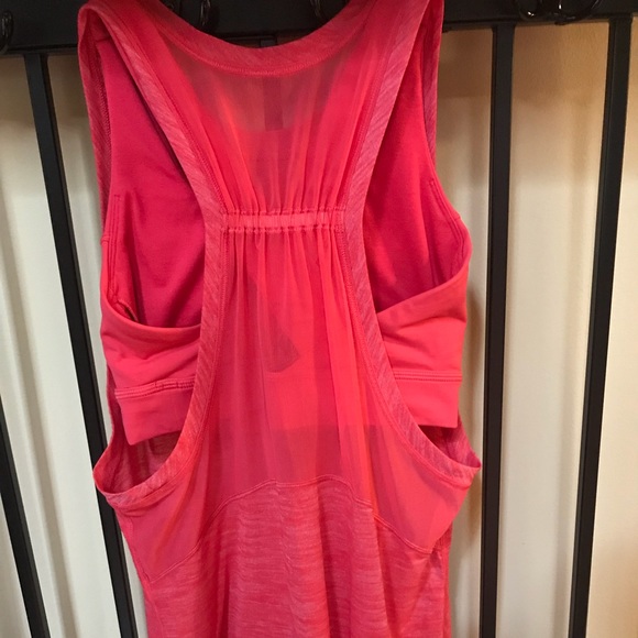 🌸 Lululemon work the circuit tank w/ bra - Picture 3 of 6